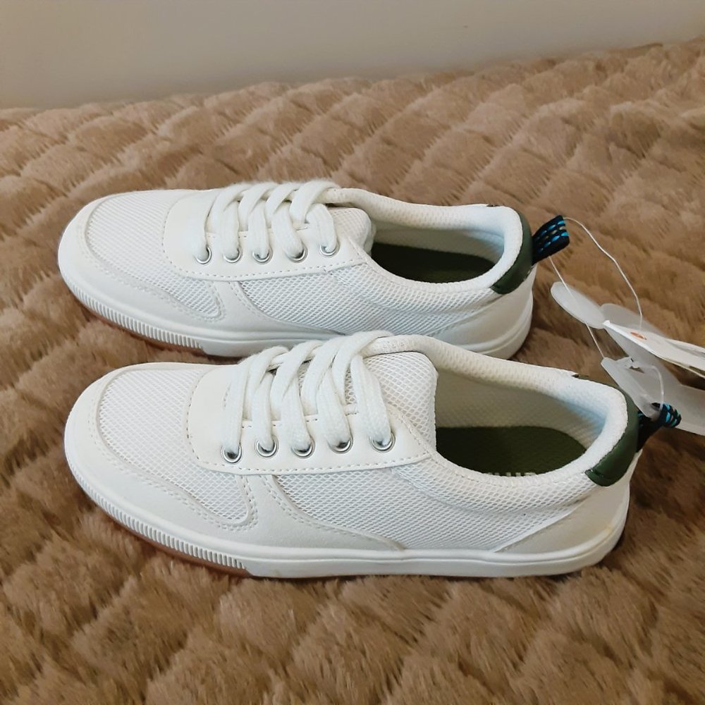Gymboree Boys White Canvas Sneakers Size 12 Trimmed in Faux Leather - Picture 3 of 11